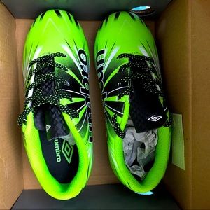 New! Umbro Soccer Cleats for Kids w/box! NWOT
